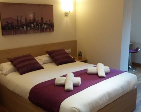 Hostal Barcelona Travel-1
