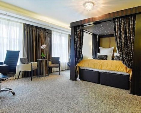 Montcalm Mayfair Autograph Collection-0