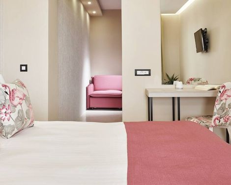 Koukounaria Hotel & Suites-2