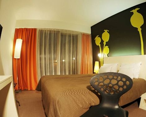 Leon Hotel & Lounge-1