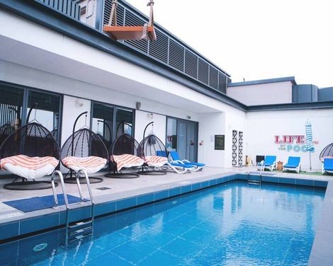 Hampton by Hilton Dubai Al Seef-0