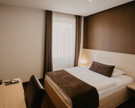 Promenade City Hotel