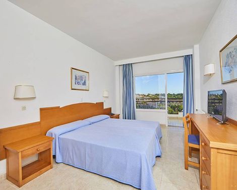 Hotel Cabot Cala Ferrera-3