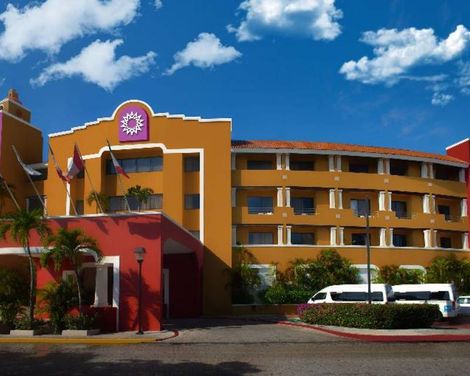 Adhara Cancun Hotel