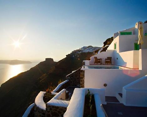 Dreams Luxury Suites