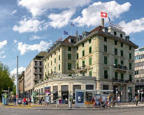 Central Plaza Hotel