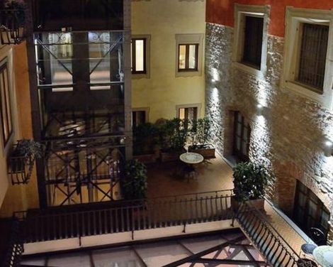 Hotel Alba Palace