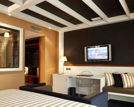 U232 Hotel