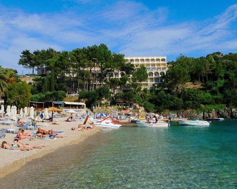 Akrotiri Beach Resort Hotel