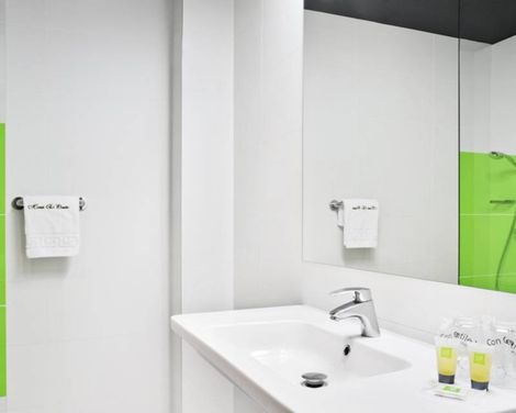 Ibis Styles Madrid Prado-2