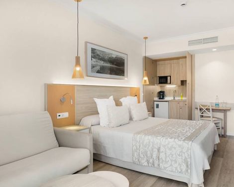 Viva Cala Mesquida Resort inkl. Mietwagen