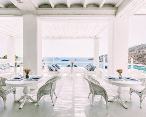 Mykonos Blu, A Resort to Live