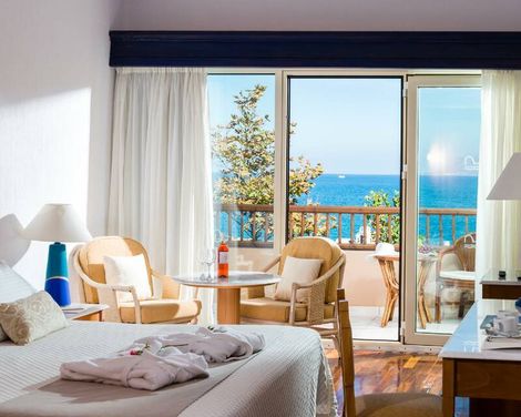 Leptos Panorama Hotel