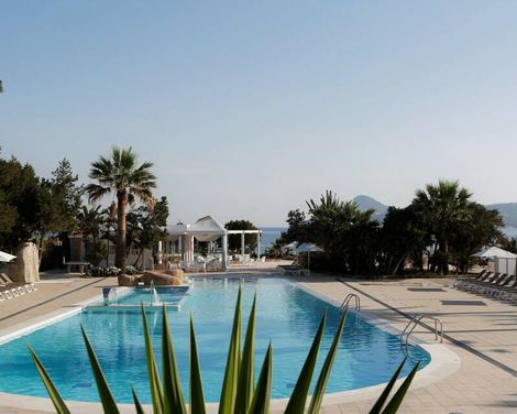 Marvell Club Hotel & Apartments