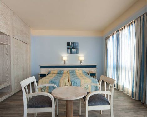Apartamentos Colon Playa