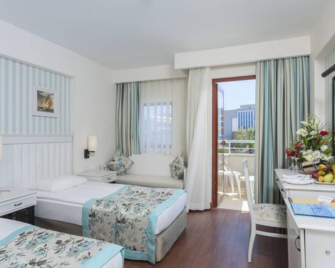 Monachus Hotel & Spa