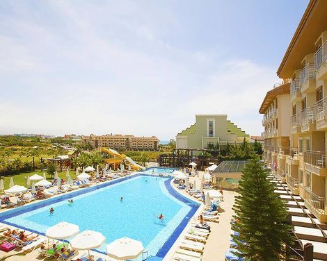 Side Aluna Hotel