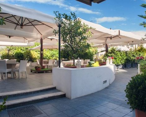Magri's Hotel