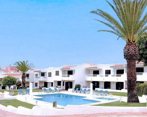 Aura Village - City Beach Apartments