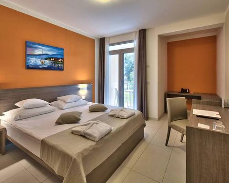 Crvena Luka Resort