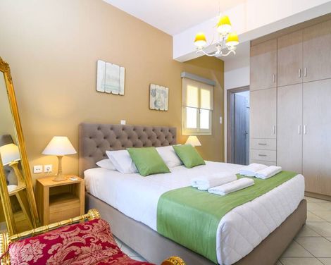 Santorini Suite Home