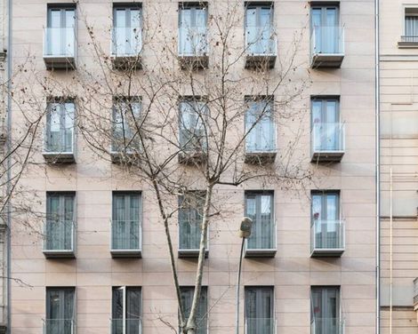 Catalonia Square Hotel