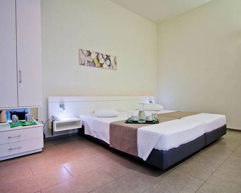 Atlantis City Hotel
