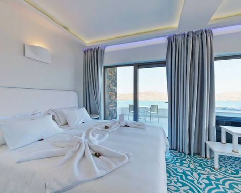 Royal Marmin Bay Boutique & Art Hotel