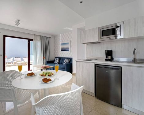 Broncemar Beach Suites Hotel-2