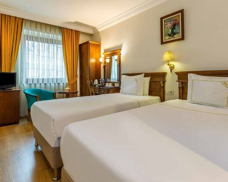 Golden Crown Hotel