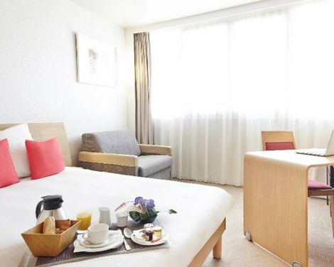 Novotel London Heathrow Airport - M4 Jct 4-2