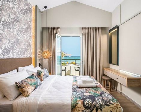 Mare Blue & Suites Hotel
