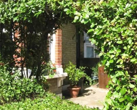 Grove Guest House-0