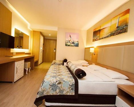 Blue Wave Suite Hotel