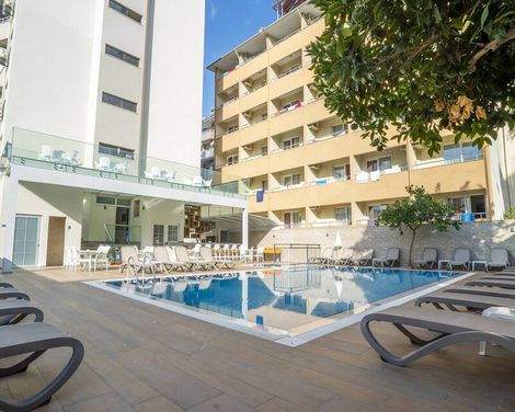Kleopatra Celine Hotel