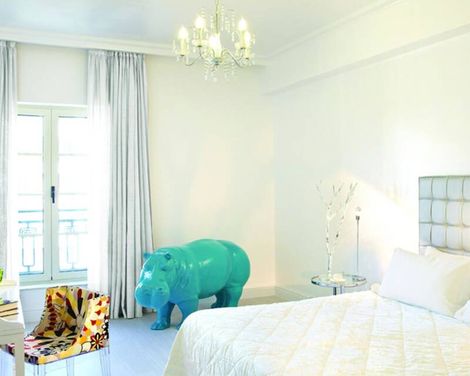 ATHENA, A Hotel to Live