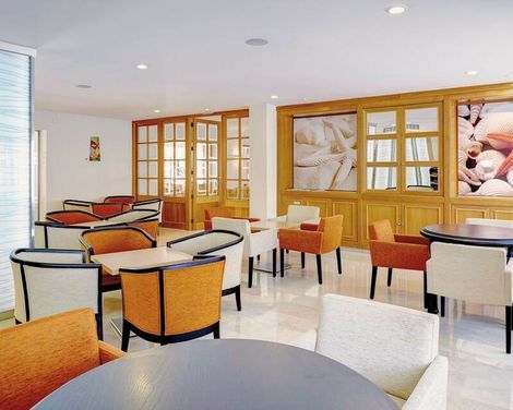 Metropolitan Playa Hotel