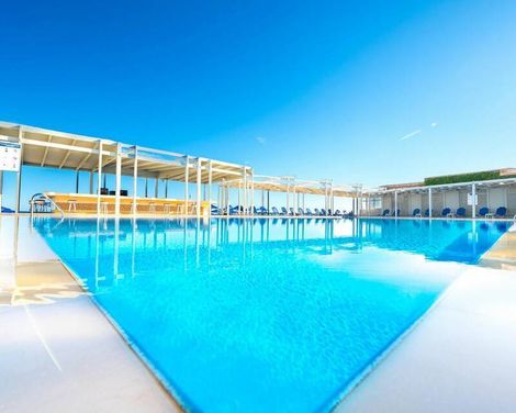 Adele Beach Hotel