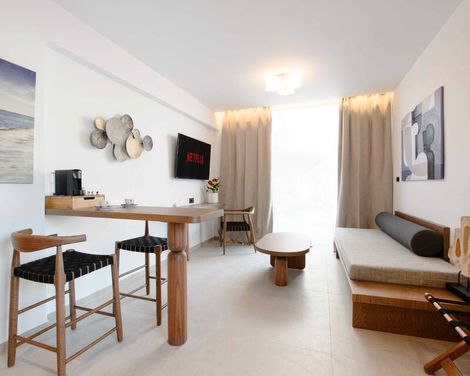 Vaya Suites