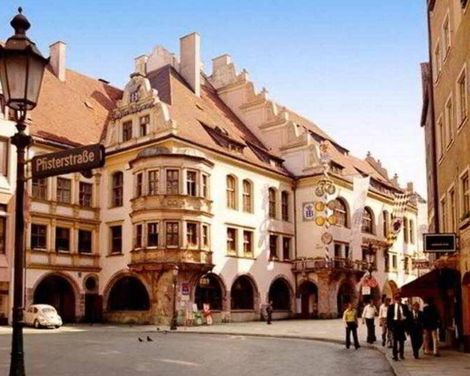 Courtyard Munich City Center-2