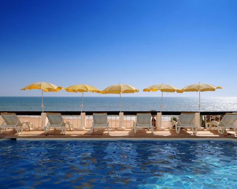 Holiday Inn Algarve - Armacao de Pera-1