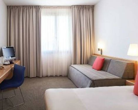 ibis Styles Barcelona SJ Despi-2