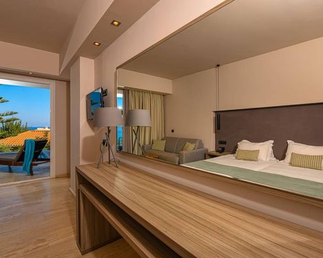 Alexandra Beach Resort & Spa