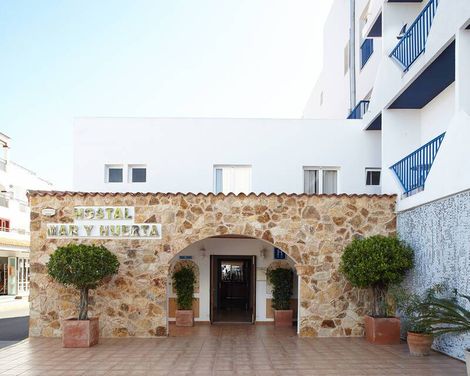 Hostal Mar Y Huerta-3