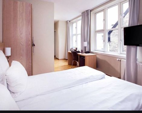 Home Hotel Savoy
