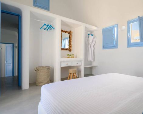 Este Luxury Suites-3