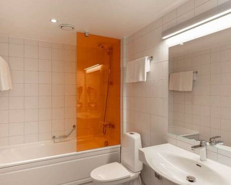 Park Inn by Radisson Meriton Conference & Spa Hotel Tallinn-0