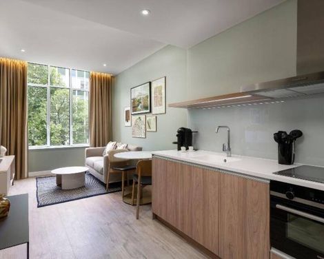 The Lincoln Suites