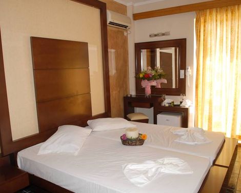 Sacallis Inn Beach Hotel