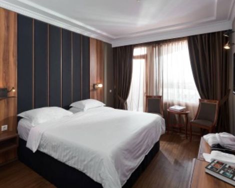 Royal Hotel